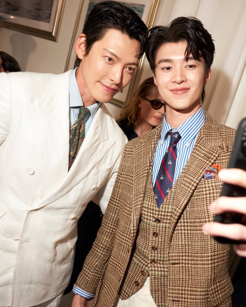 เฟรมทองคำ! พระเอกไทยกระทบไหล่คิมอูบิน หล่อคูณสอง