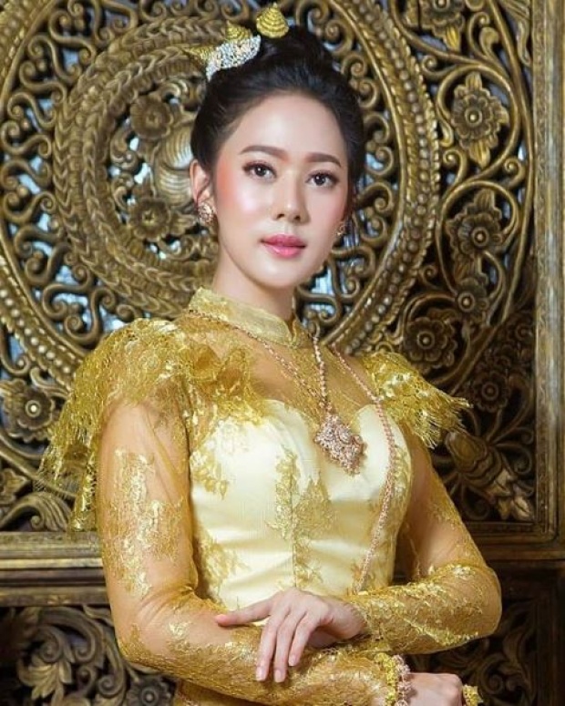 งามอย่างไทยของแท้!! “ทับทิม อัญรินทร์” ขอสวมชุดไทย งานนี้สวยเลอค่าหนักมาก!!