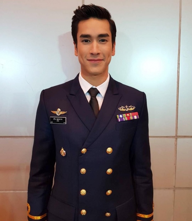 ณเดชน์ว่าไง! โป๊บฮ็อตแซงหน้า! ปาดหน้าเค้กคว้าพรีเซ็นเตอร์สายการบิน