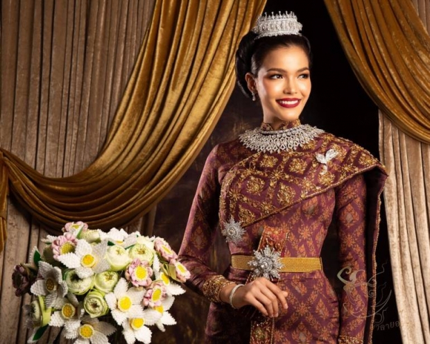 งามอย่างไทย ฟ้าใส  ปวีณสุดา ถ่ายเเบบชุดไทยลงปฎิทิน สวยสะกดทุกสายตา