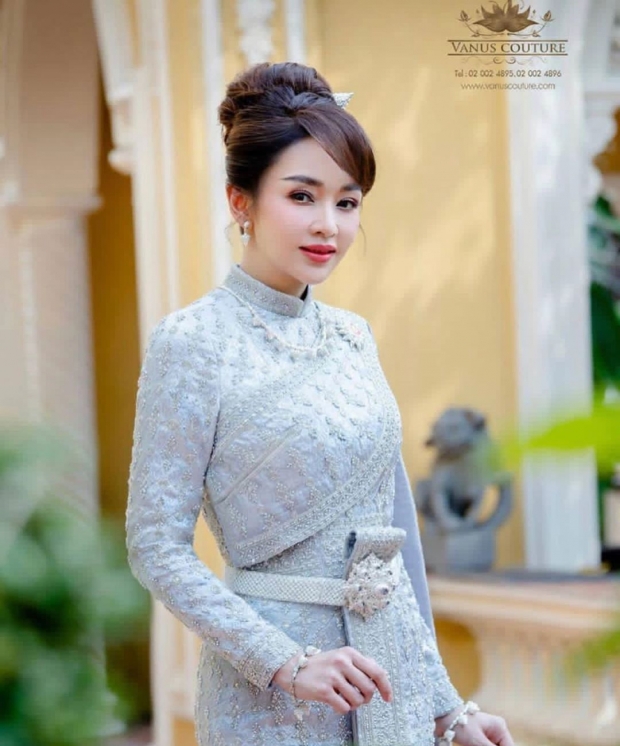 เรียบหรูดูเเพง เป้ย ปานวาด สวมชุดไทยถ่ายเเบบ สวยเลอค่าสง่างามมาก 