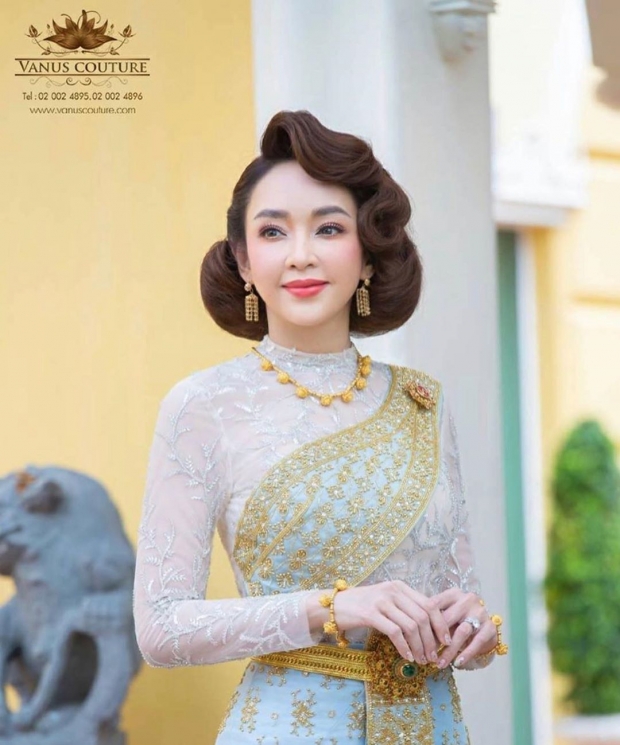 เรียบหรูดูเเพง เป้ย ปานวาด สวมชุดไทยถ่ายเเบบ สวยเลอค่าสง่างามมาก 