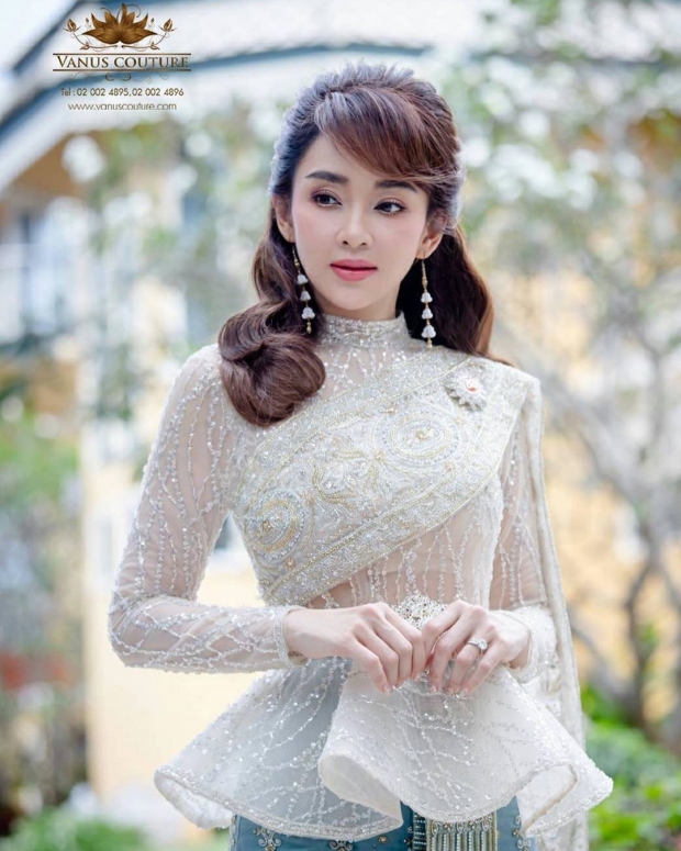 เรียบหรูดูเเพง เป้ย ปานวาด สวมชุดไทยถ่ายเเบบ สวยเลอค่าสง่างามมาก 