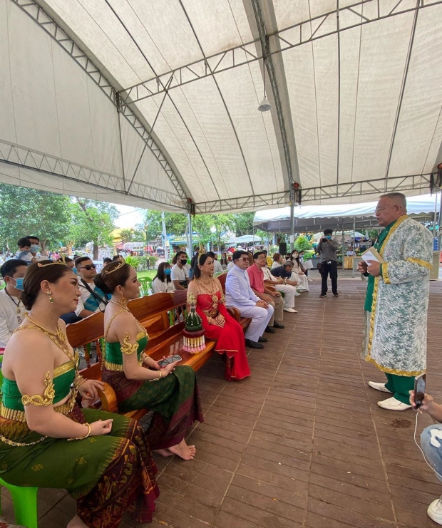 บุ๋ม จัดชุดใหญ่ รำถวายพ่อปู่ศรีสุทโธ-แม่ย่าศรีปทุมมา พร้อมเปิดโรงทาน