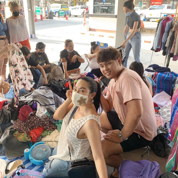  เอ็มมี่ อุ้มท้องโต ขายเสื้อผ้าตามตลาดนัด บางวันร้องไห้จนหลับ