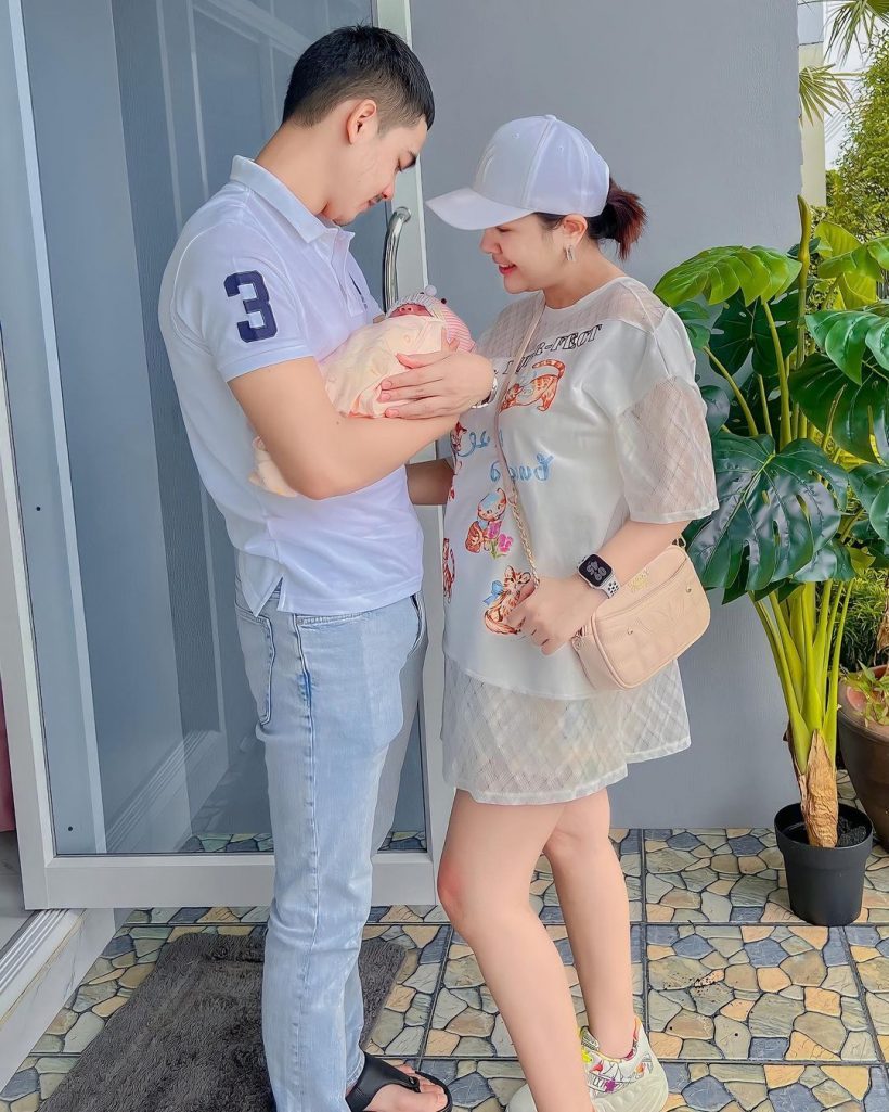 เจนนี่-ยิว หอบเงินหอบทองชุดใหญ่ให้น้องยูจิน หลังให้โชคเต็มๆ