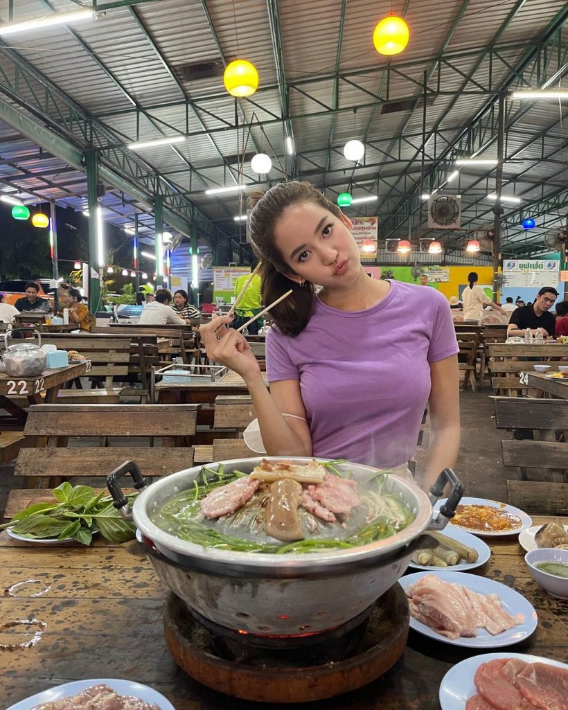 กรี๊ด! คู่รักซุปตาร์ช่อง3 ควงแขนเติมหวานกลางร้านหมูกระทะ