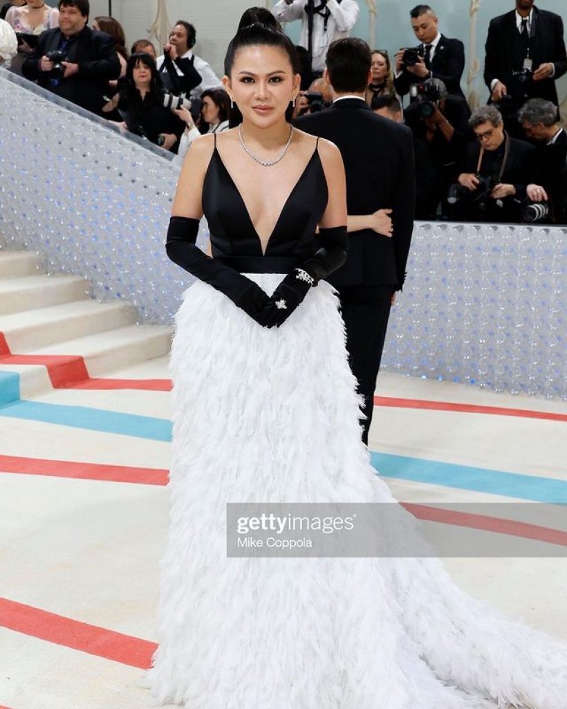 ฮือฮาสาวไทยหนึ่งเดียวที่งาน Met Gala 2023 ตากล้องจับตาเฉิดฉายเเละปังมาก