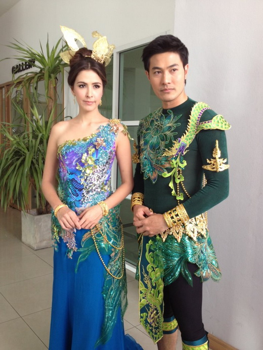 ‘ริต้า’แช่น้ำเท้าแทบเปื่อย รอคอยรัก‘อั๋น’กลางสายน้ำ