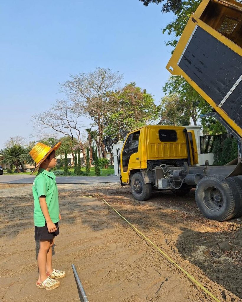 ชื่นชมพระเอกดัง สอนลูกชายดีมากน้องช่วยงานขยันสุดๆ 