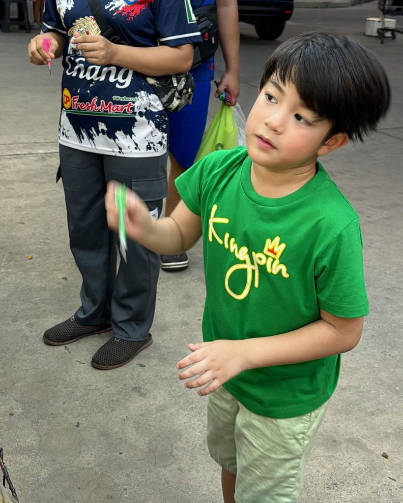   นางเอกดังเลี้ยงลูกติดดินง่ายๆ พาเที่ยวงานวัดปาโป่งม่วนจอย