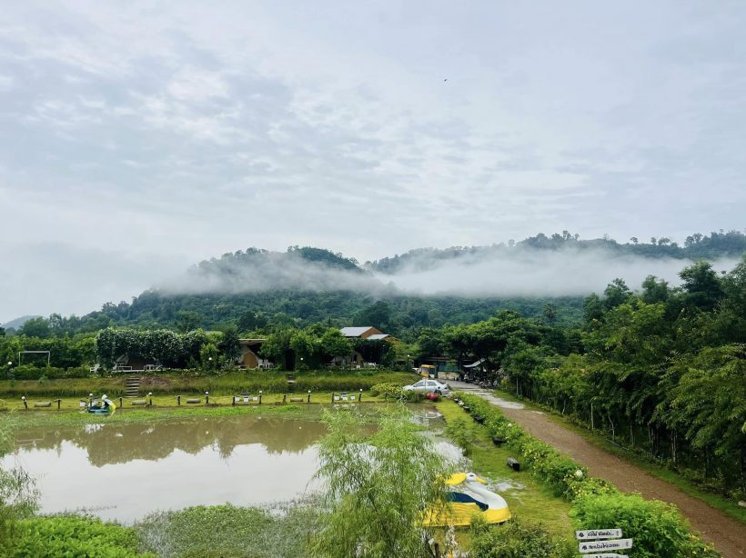  เปิดภาพรีสอร์ตคาเฟ่ราชินีดอกหญ้า ถูกน้ำท่วมต้องปิดชั่วคราว