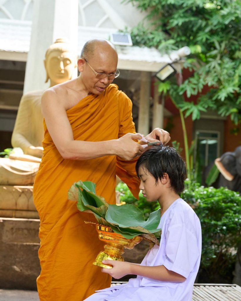 แม่กบพ่อบรู๊คตื้นตัน เณรณดล ปรับตัวได้ดีออกบิณฑบาตแล้ว