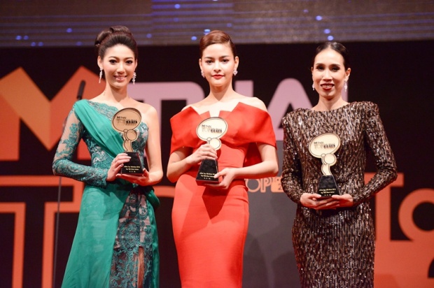 แอนดิว-ปุ๊กลุก-พุฒ ตบเท้าเข้ารับรางวัล “MThai top talk about 2016”