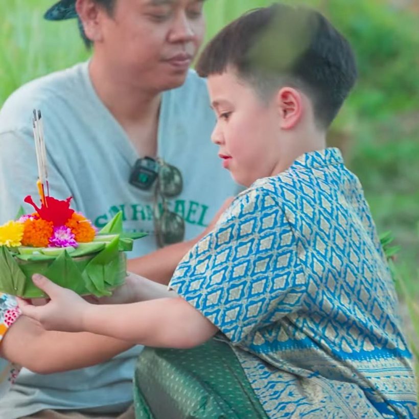 พี่สายฟ้า-น้องเกล แต่งชุดไทยจัดเต็มบุกสวนยายหนิงชุลมุนสุดๆ