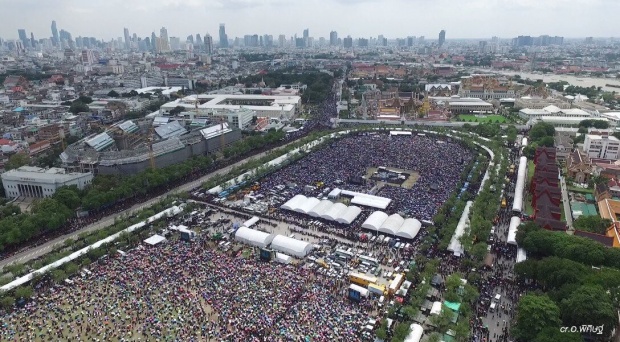 ‘หญิงแมงมุม’ เล่า เบื้องหลังประวัติศาสตร์ รวมใจร้อง ‘เพลงสรรเสริญพระบารมี’