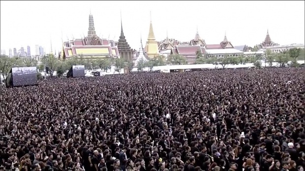 ‘หญิงแมงมุม’ เล่า เบื้องหลังประวัติศาสตร์ รวมใจร้อง ‘เพลงสรรเสริญพระบารมี’