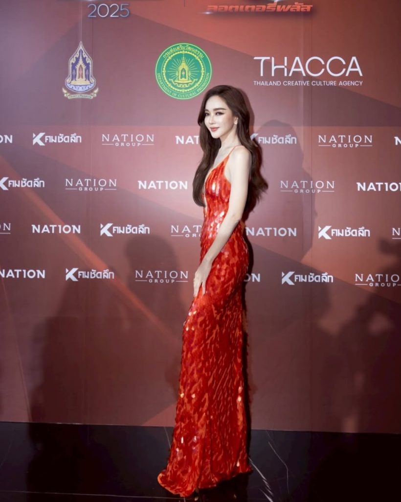 แอฟ ทักษอร อึ้ง! เธอคนนี้สวย จนไม่รู้จะมองตรงไหนก่อนดี
