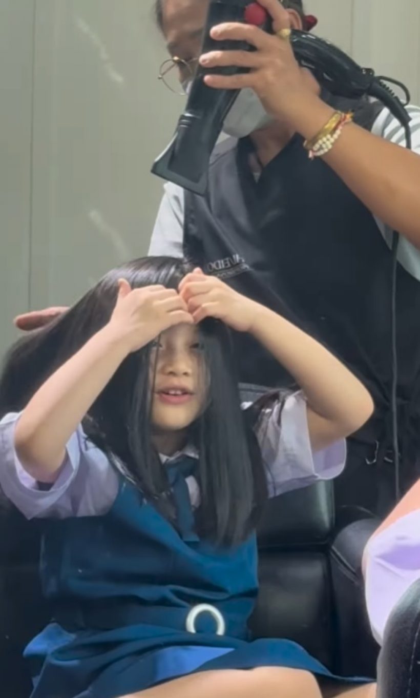 น้องวีจิ ป.1 แล้ว หน้าตาสะสวยออร่าแรง ฉายแววซุปตาร์แต่เด็ก