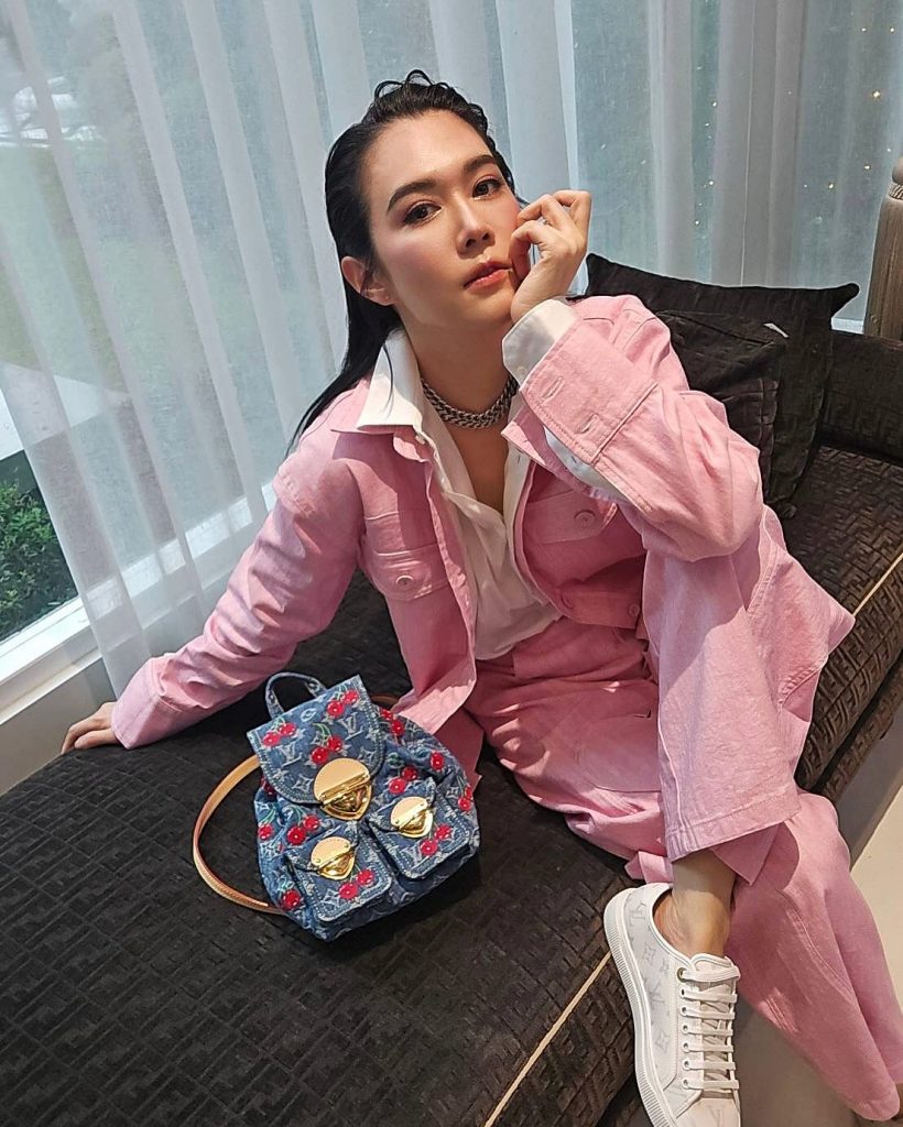 สรุปดราม่าเกิดอะไรขึ้น?เมย์ เฟื่องอารมย์ จากไลฟ์สด แต่เจอคอมเมนต์ติงรัวๆ