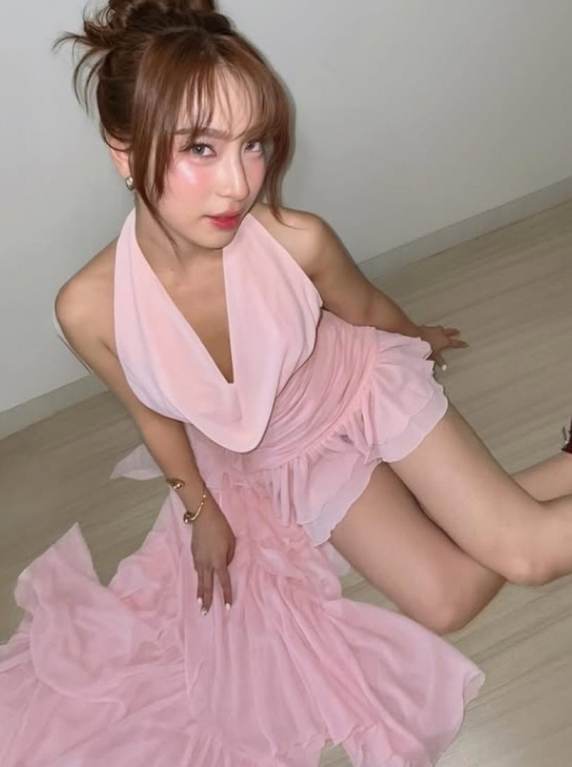 ไม่เคยเห็นมาก่อน!! มุมสาวดังคนนี้เมา หลายคนบอกยังดูดี