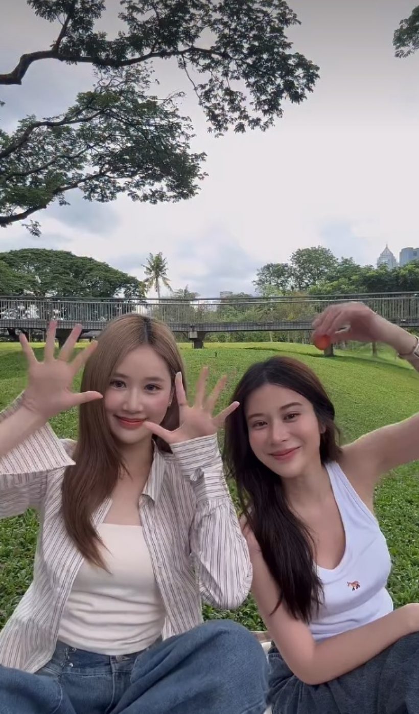 โมเมนต์นี้ต้องมีคนเขิน! 2 ดาราสาวดัง ปล่อยโมเมนต์ชวนฟิน