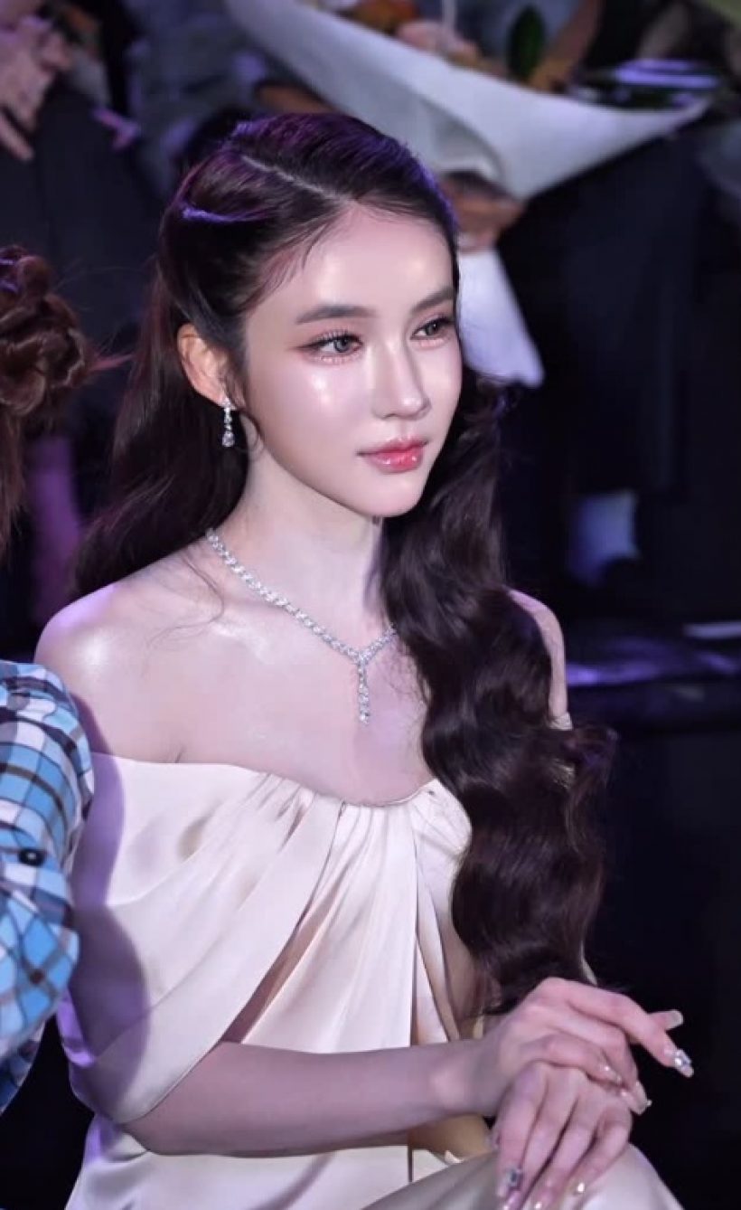 เรื่องจริงที่หลายคนไม่รู้! เธอคนนี้ เป็นลูกแม่บ้าน สู้ชีวิตแต่เด็ก