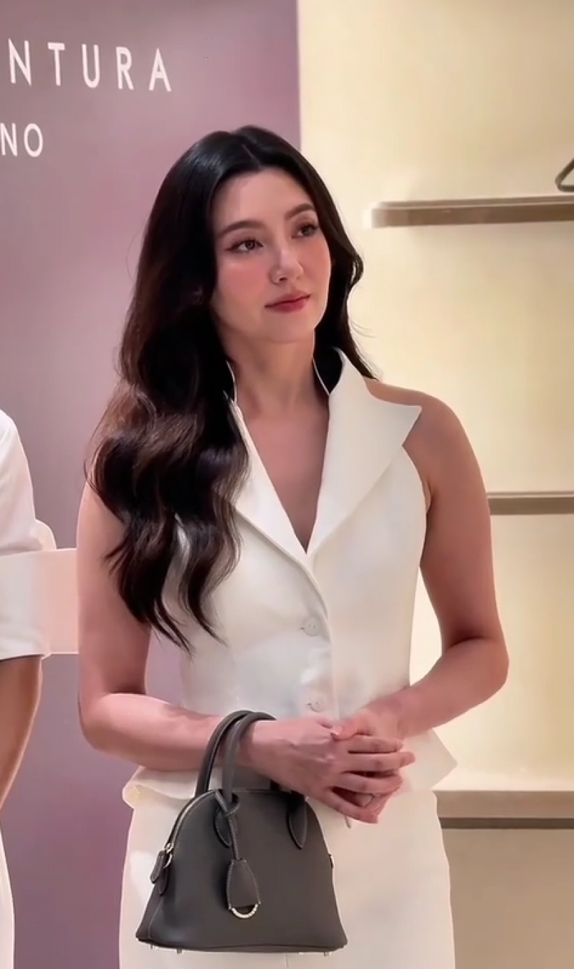 ชาวเน็ตฝากคนใกล้ชิดเตือน เบลล่า อย่าทำเเบบนี้มันเสียบุคลิก