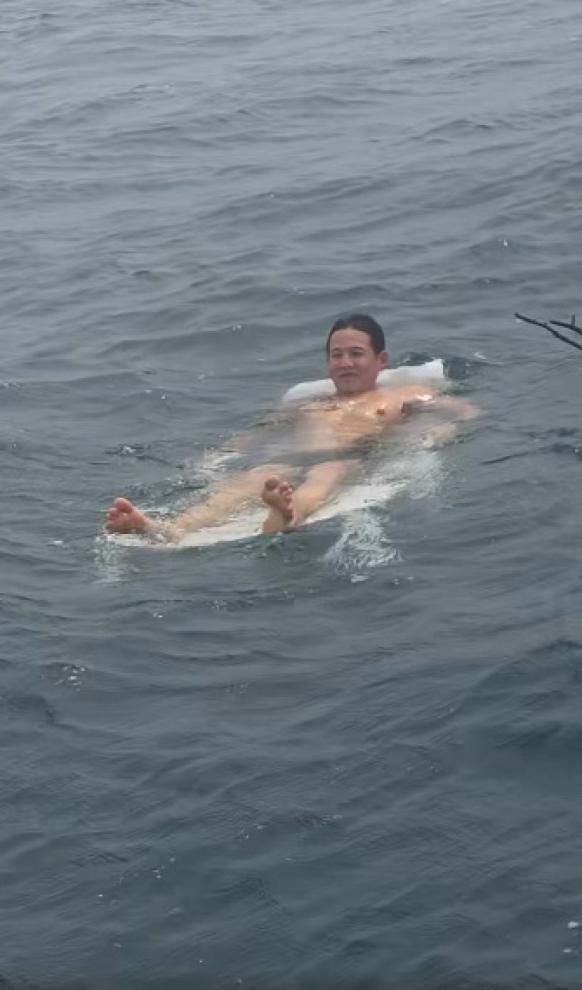 มาได้ไงเนี่ย! ทราย สก๊อต เจอสิ่งที่ไม่คาดคิด ลอยกลางทะเล