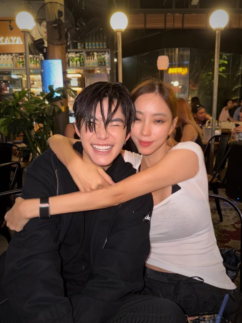 ดูชัดๆ คนข้างกายนิวเคลียร์คนนี้คือใคร หล่อน่ารักมาก