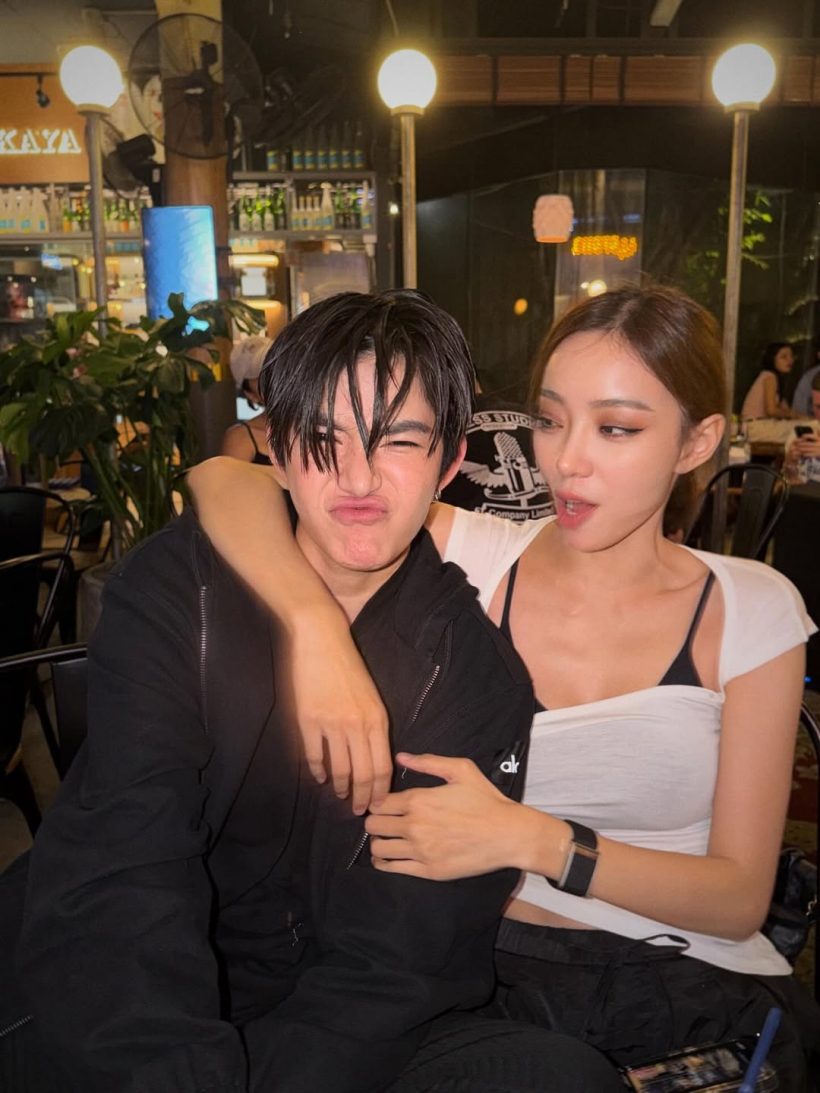 ดูชัดๆ คนข้างกายนิวเคลียร์คนนี้คือใคร หล่อน่ารักมาก