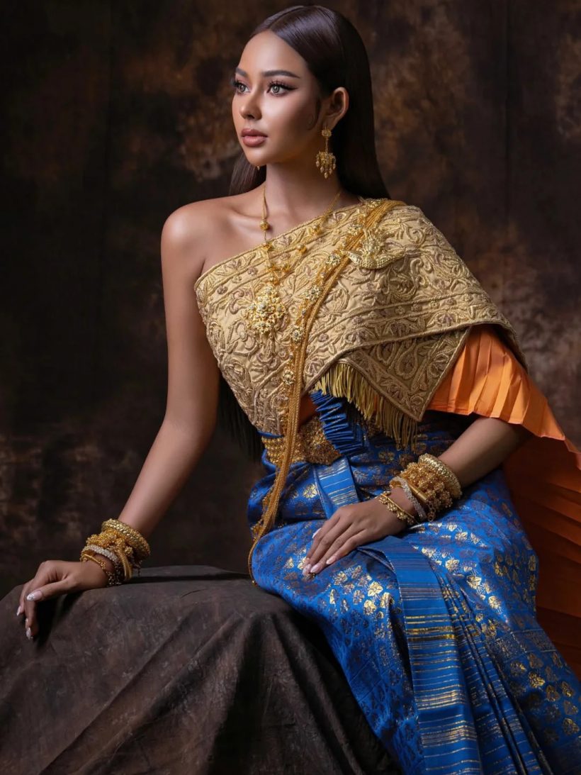 ส่องปฏิกิริยา นางงามเขมรเบ้ปากอย่างเเรก หลังเห็นหมูเเฮมใส่ชุดไทย