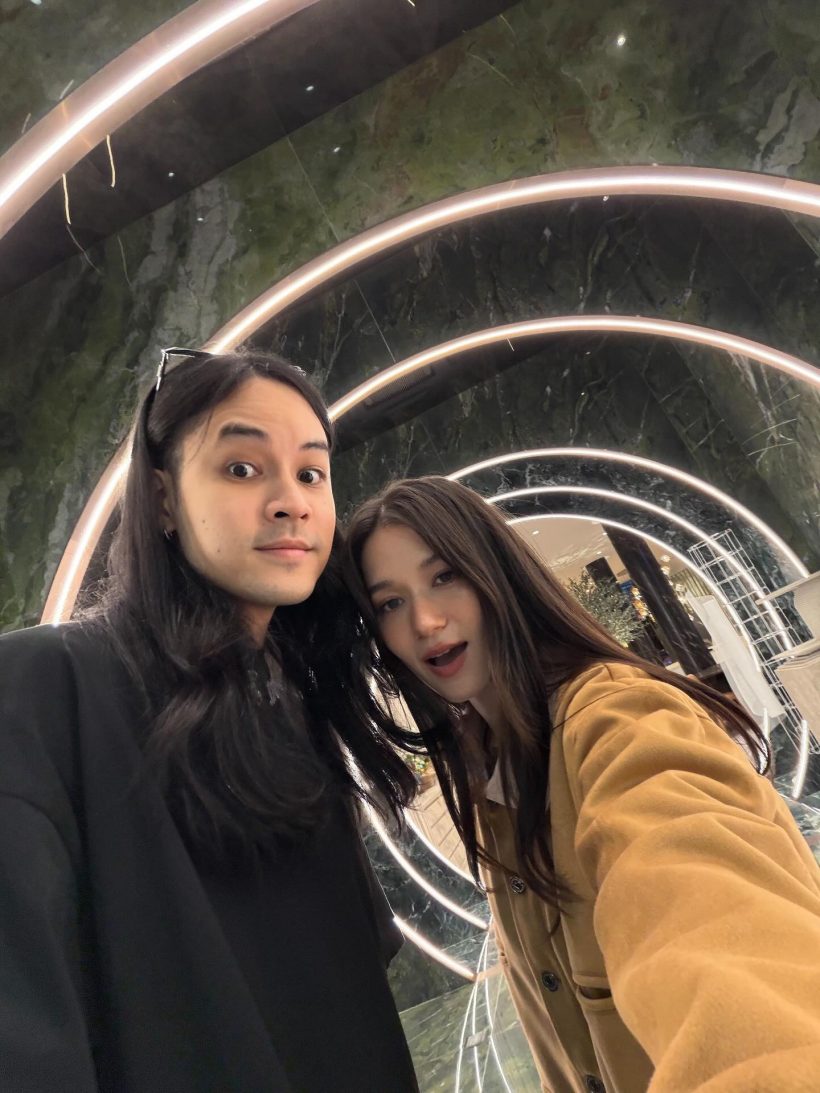 น้ำตาลปรี๊ด! วี วิโอเลต เฝ้าขอบเตียงไม่ห่าง หลังเก้าเส้นเสียงพัง