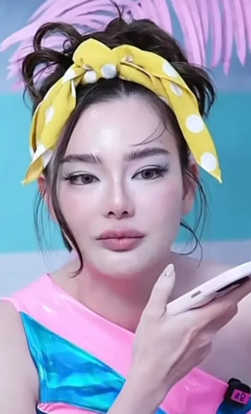 ฟังแล้วใจเหลว 'น้องไซลาส' ส่งเสียงอ้อนแม่ดิว กลางไลฟ์ขายของ