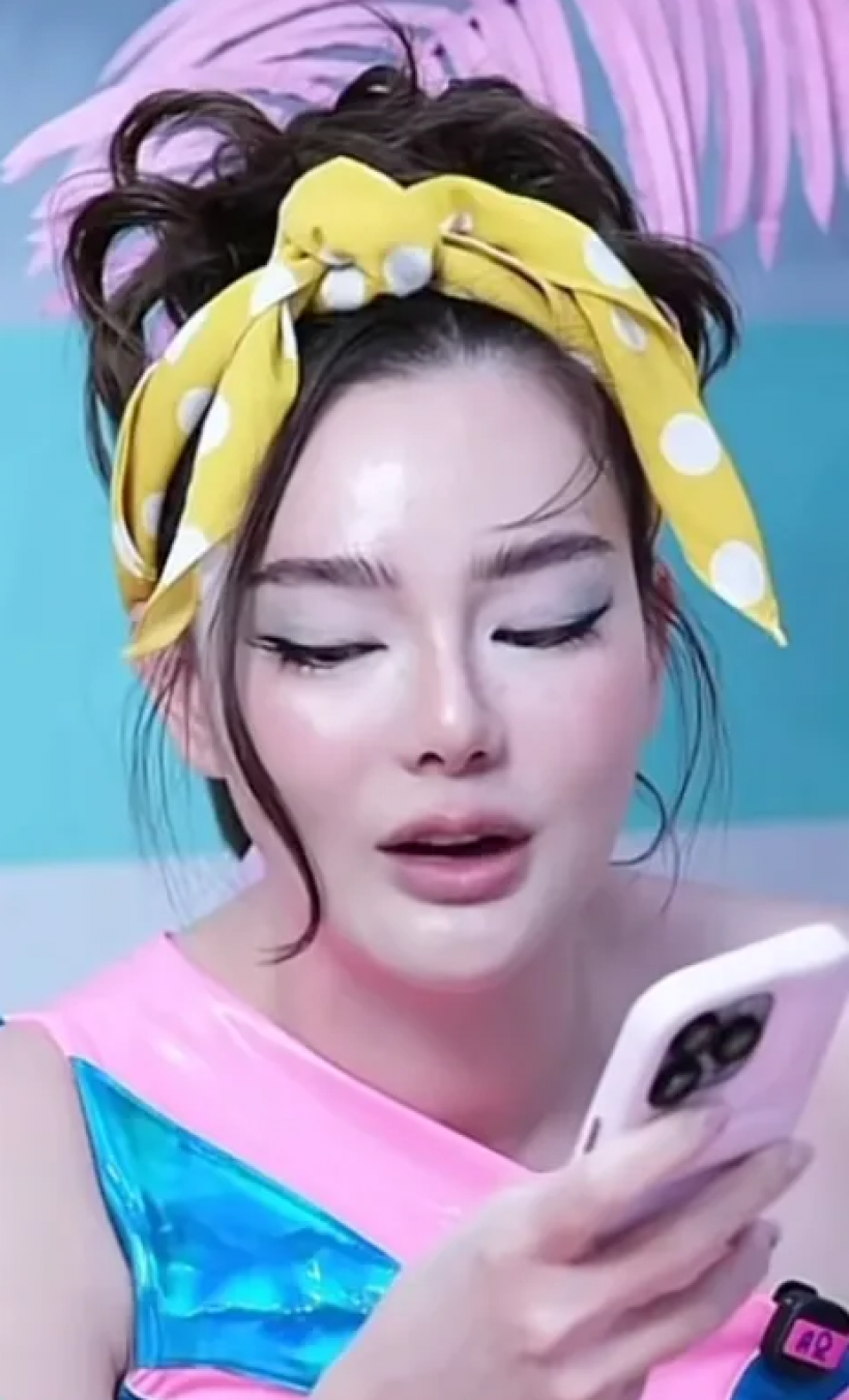 ฟังแล้วใจเหลว 'น้องไซลาส' ส่งเสียงอ้อนแม่ดิว กลางไลฟ์ขายของ