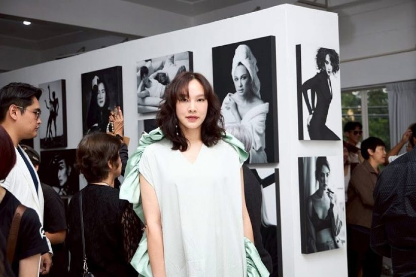 น้องแพรว บินไปแข่งฮอกกี้ หลุดโฟกัส คุณพ่อหล่อมาก!