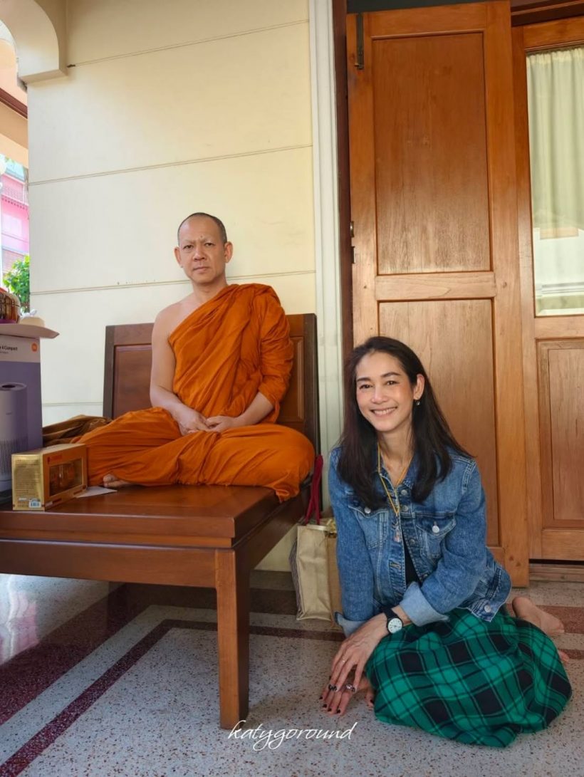 เกิดอะไรขึ้น อุ้ม สิริยากร เผยสาเหตุบินด่วนกลับไทย