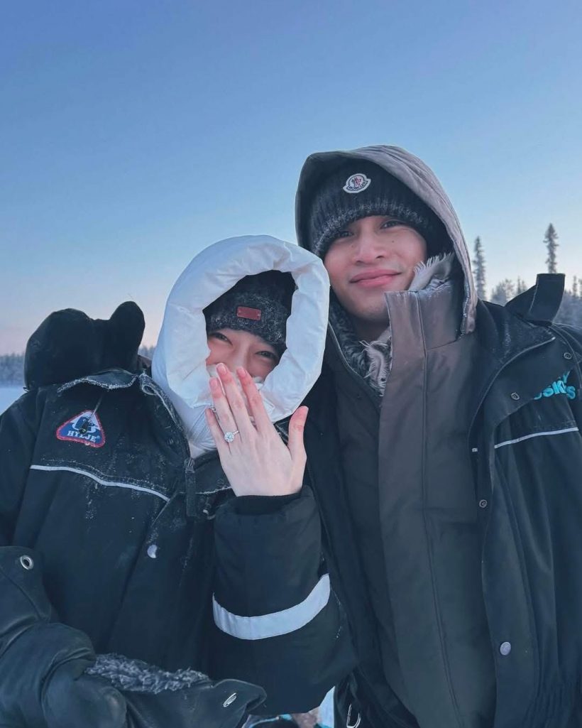 ยินดีด้วย คู่รักดังขอแต่งแล้ว บรรยากาศโรแมนติกสุดๆ