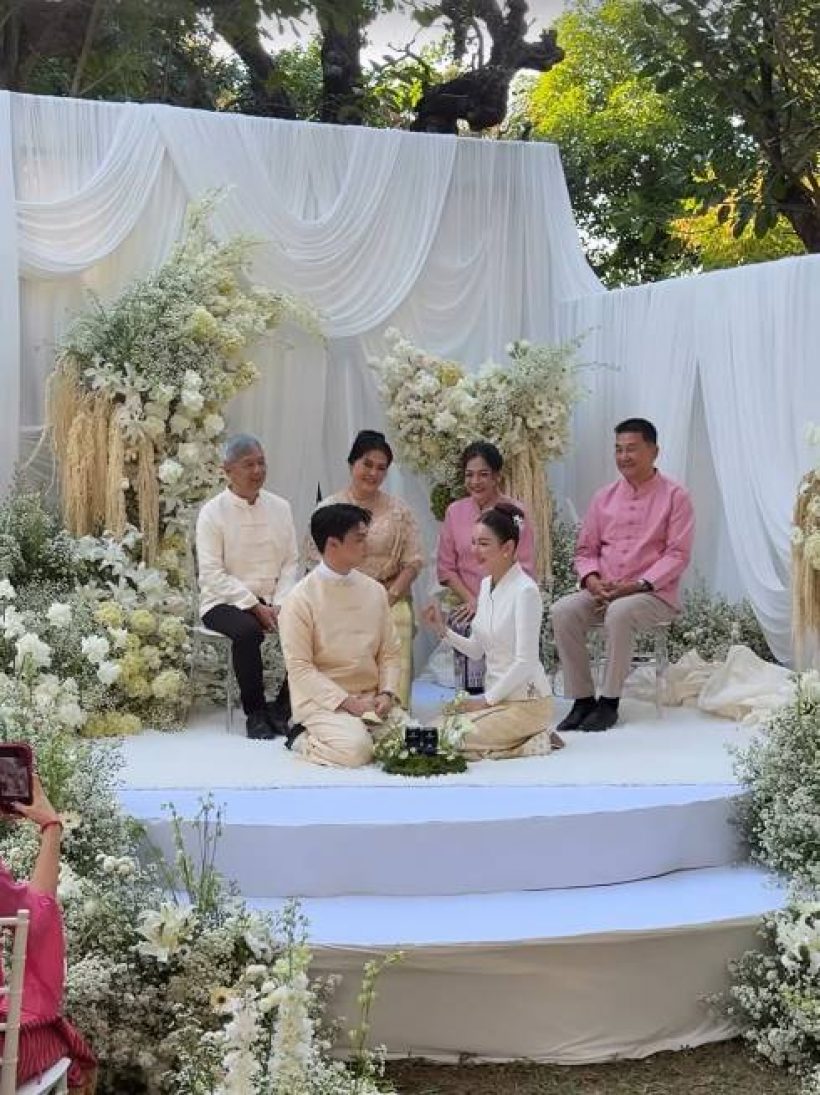 ซูมลุคเจ้าสาว! กวาง วรรณปิยะ สวมชุดล้านนาหมั้น สวยสง่าจนตะลึง