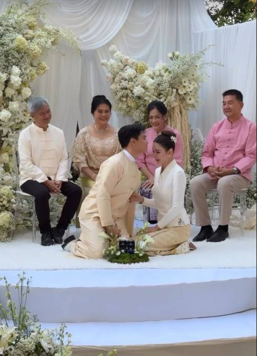 ซูมลุคเจ้าสาว! กวาง วรรณปิยะ สวมชุดล้านนาหมั้น สวยสง่าจนตะลึง