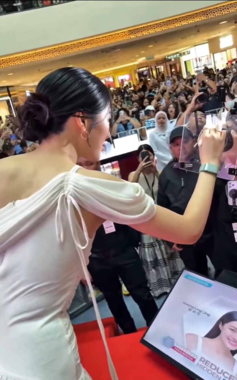 ดาราสาวไทยปังสร้างเรื่อง โผล่อีเวนท์ที่มาเล ทำห้างเเตก!