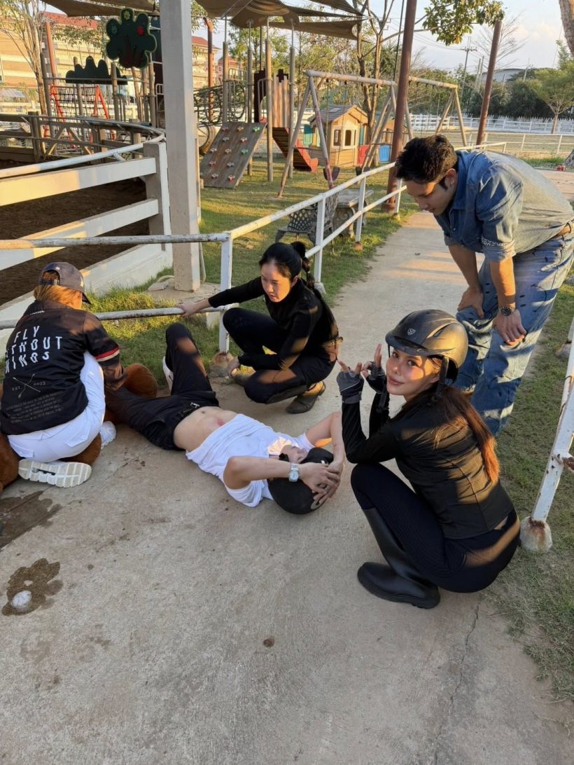 เเฟนๆส่งกำลังใจ ยูทูบเบอร์คนดัง ตกม้าบาดเจ็บหนัก