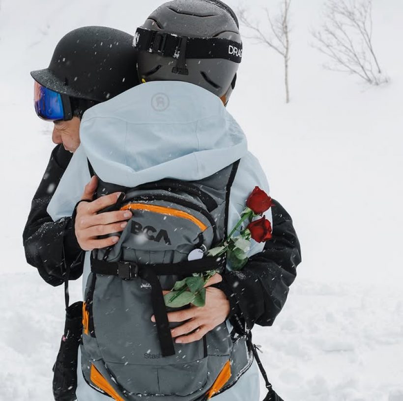 สละโสดอีกราย! ดาราสาว ถูกเซอร์ไพรส์ขอแต่งกลางหิมะ