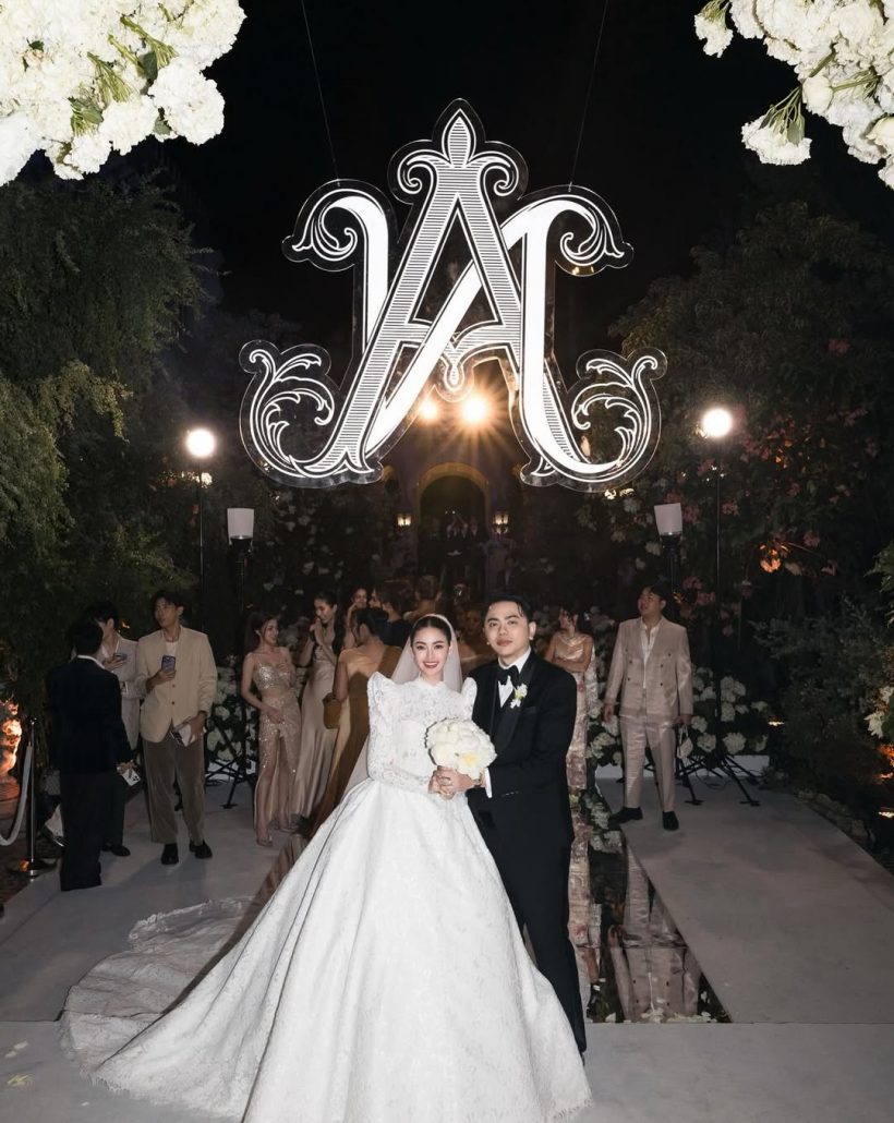 เเห่ขุด! ภาพงานเเต่ง นนนี่-เเอ็คมี่ ปีนั้นถูกพูดถึงอย่างมาก