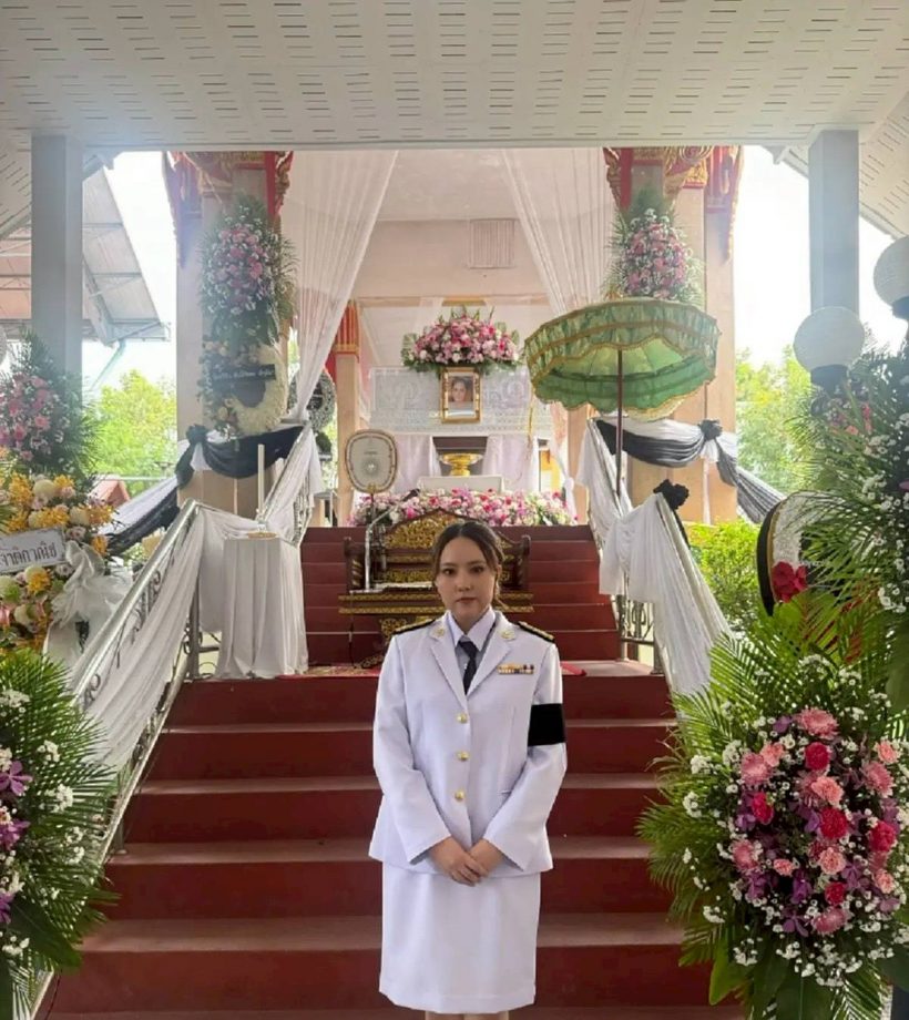 เปิดวาร์ป แจกันน้องสาวกุญแจซอล สวยเก่งดีกรีระดับเอเชีย!