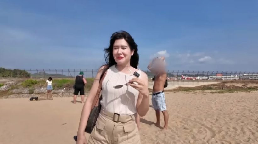 เกินไป? ดาราสาวเหวอแดก! เจอฝรั่งไล่พ้นหาดภูเก็ต!