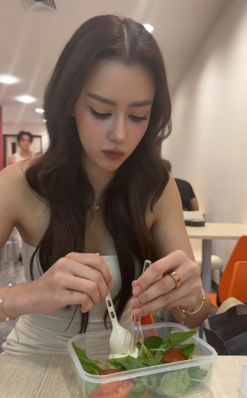 อแมนด้า โชว์เมนูคนสวย ปันปันแซว เหมือนตนเศษผักข้างจาน