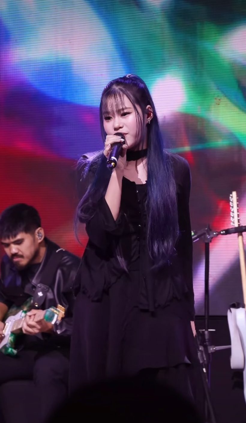 ทายาทดาราดัง ปลดล็อกความกลัว โชว์ร้องเพลงไทยครั้งแรก