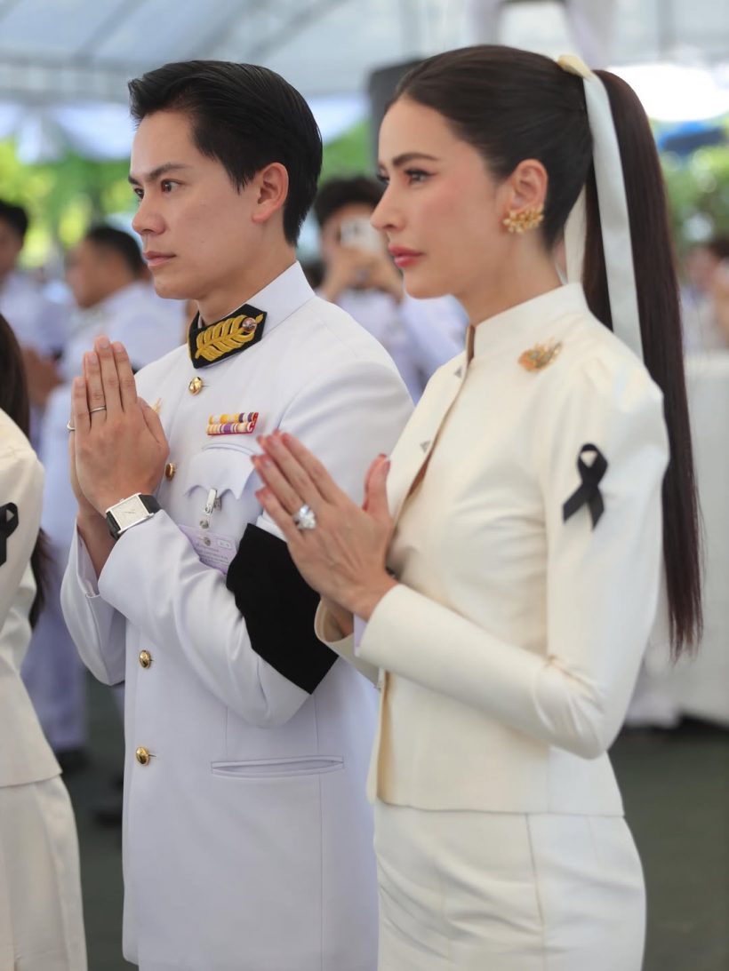 นางเอกดังควงสามีทำบุญใหญ่ ออร่าจับดูก็รู้ว่ามาจากตระกูลผู้ดี