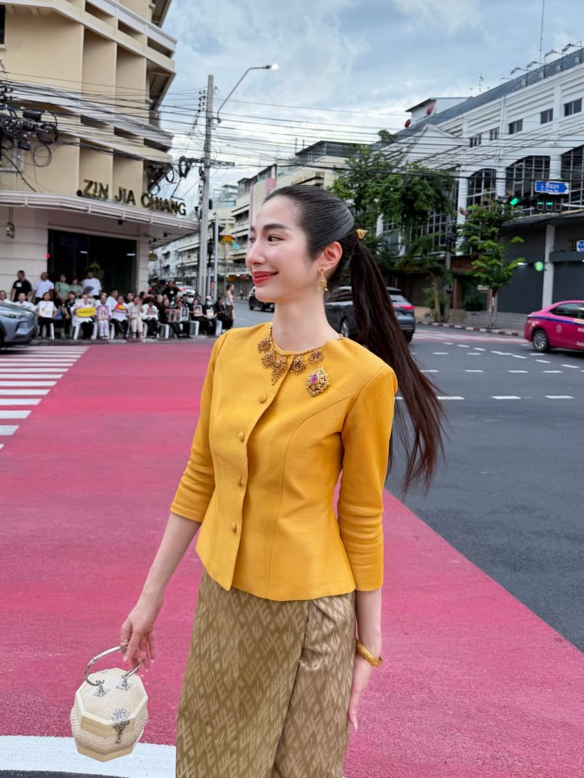 เป็นเกียรติสูงสุด คู่รักดาราดัง ได้เข้าเฝ้าทูลละอองธุลีพระบาท